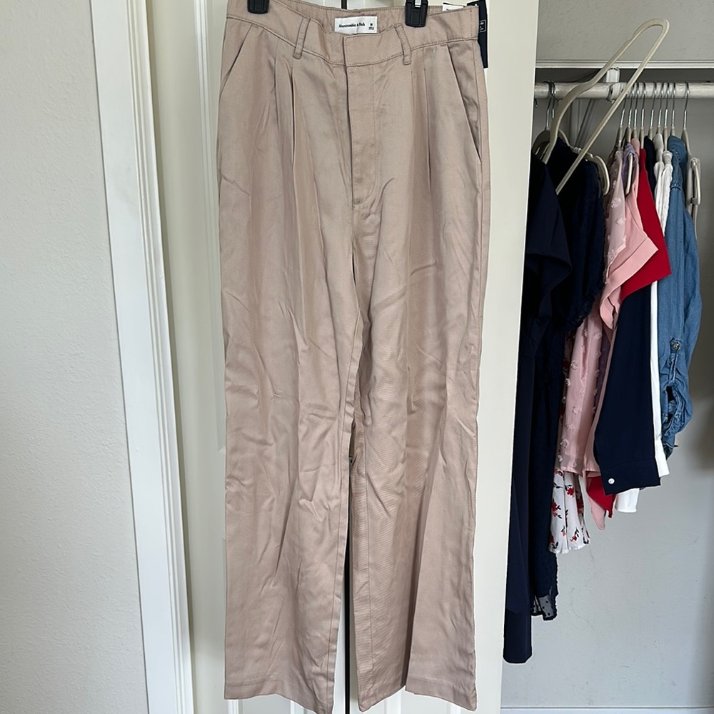 Abercrombie & Fitch Tan Trousers Relaxed Fit